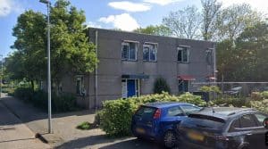 Sperwerstraat 21, woningen, grijze stenen, voorzijde, tweelaags.